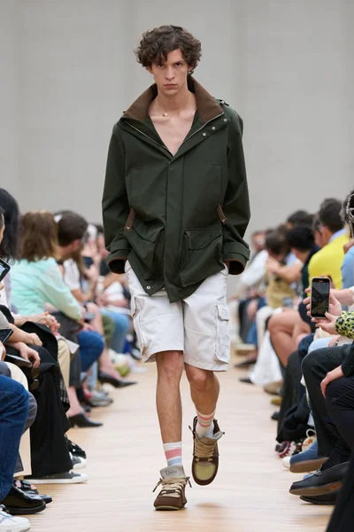 Look 66